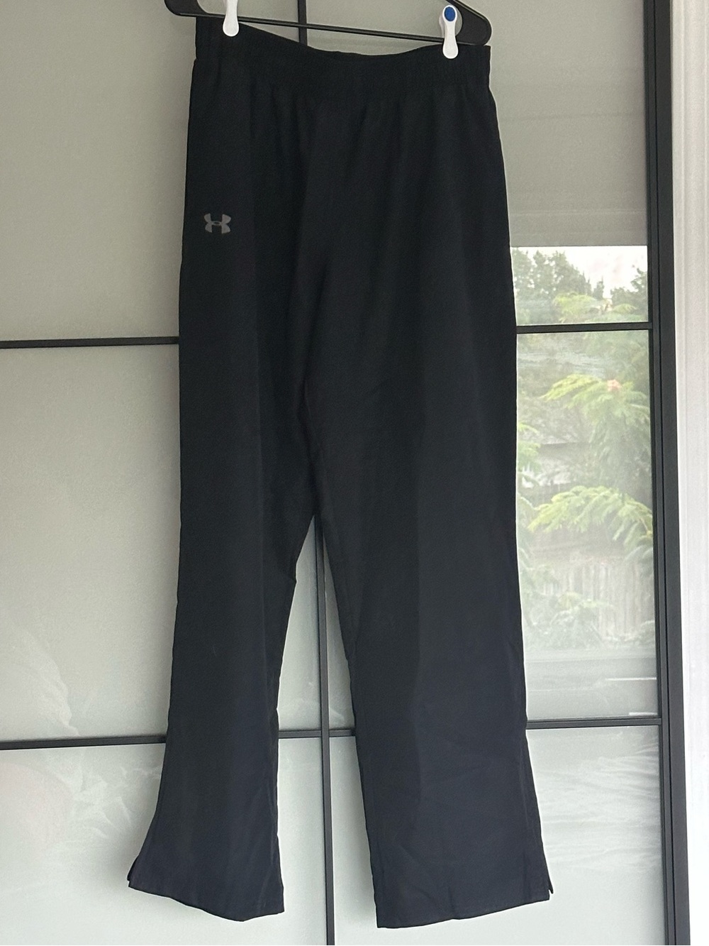 Under Armour Women’s Black Training Pants (L)